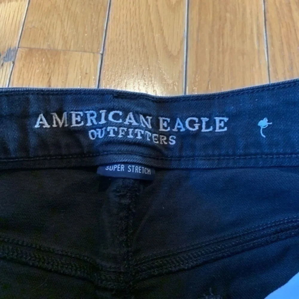 American Eagle Cutoff Black Denim Mini Skirt With Gromets Size 0